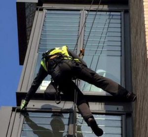 تعمیرات سنگ نما2