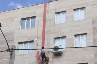 بستن درز انقطاع بیم دو ساختمان با طناب