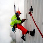 نصب حلب کناری ساختمان با طناب