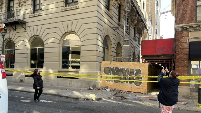 مرگ عابر پیاده بر اثر ریزش سنگ نما