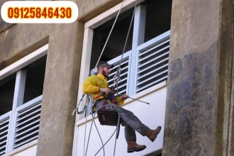 شستشوی نما با طناب