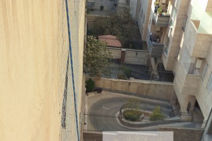 مازندران:کار در ارتفاع بدون داربست در مازندران-ساری چالوس نوشهر امل بابل شمال کشور